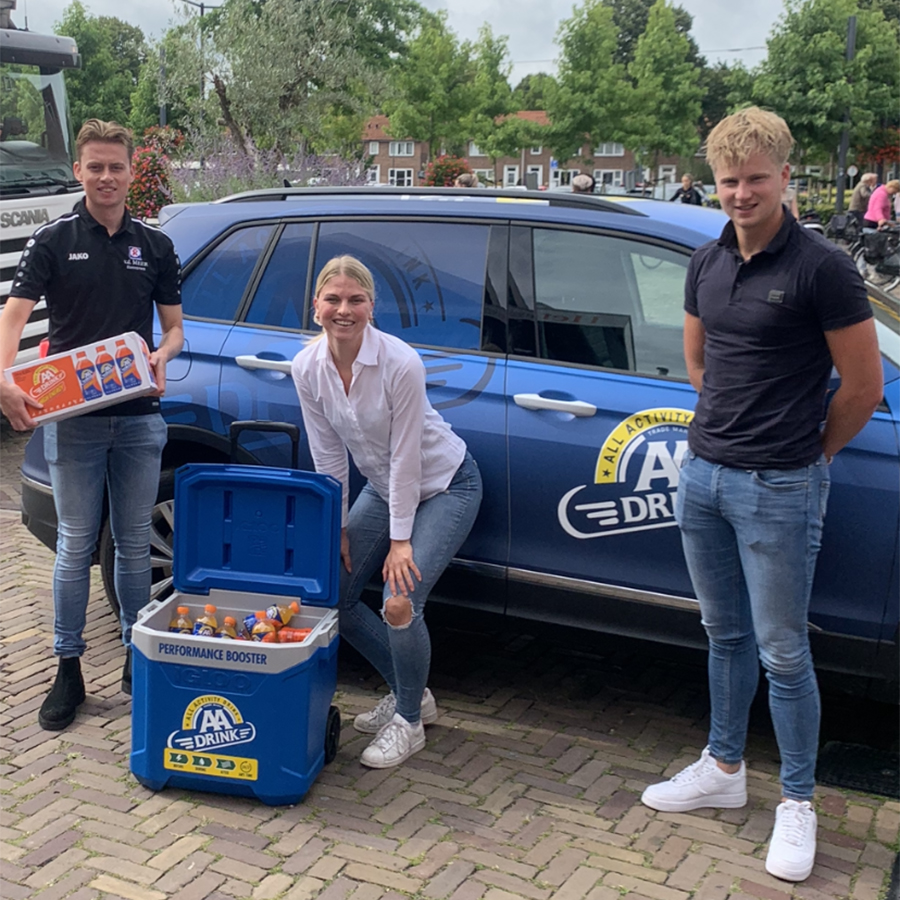 AA Drink sponsor Heerenveense Boys 1 en Vrouwen 1